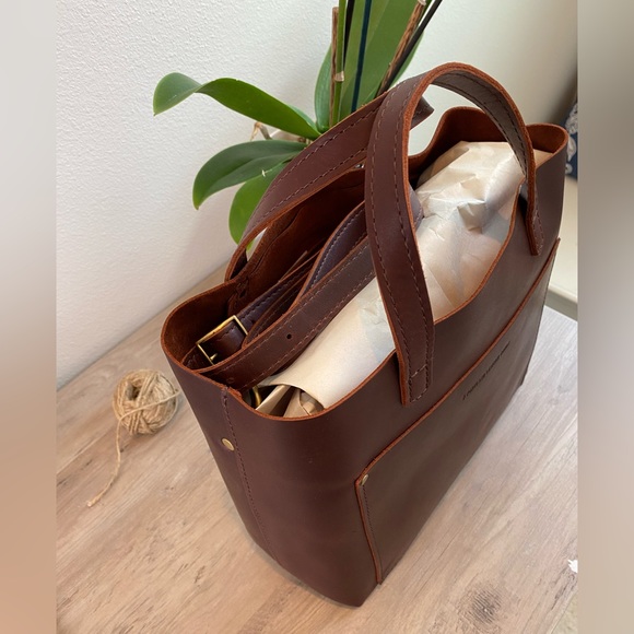 Cognac Natural Full Grain Leather Crossbody Tote - Picture 6 of 13